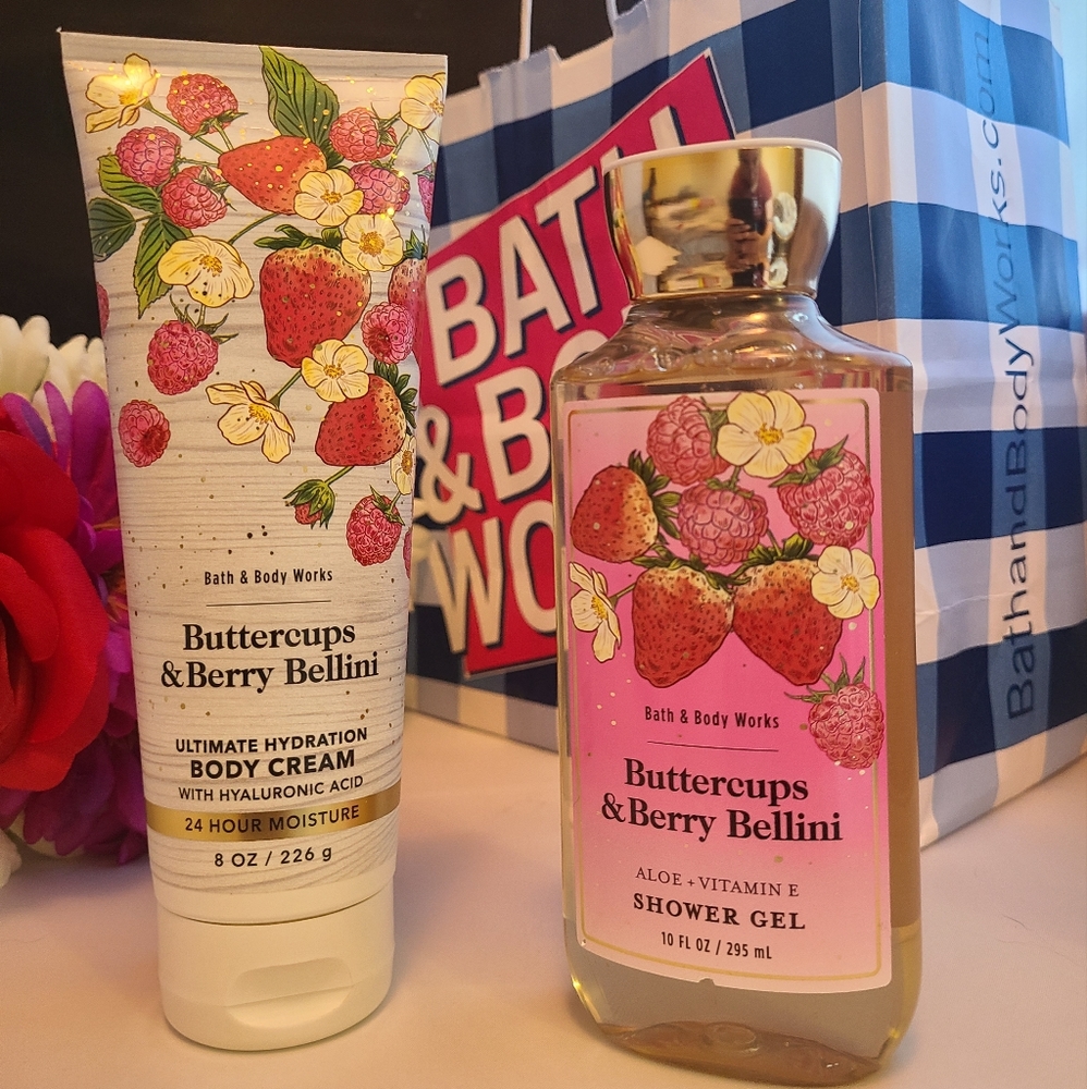 Brand New Buttercups and Berry Belini Body Care Set